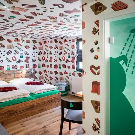 Bratwursthotel Hotell 3*
